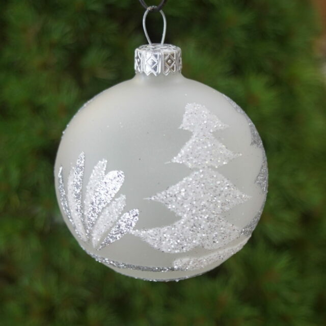 Julekugle 8 Cm Klar Glas Dekoreret Med Sne Ornament Fuchsiahaven