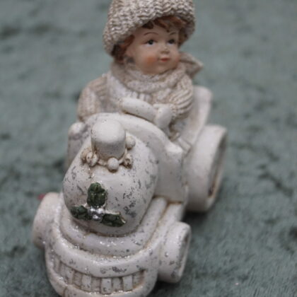 Jule Figur Hvid (Dreng på traktor)