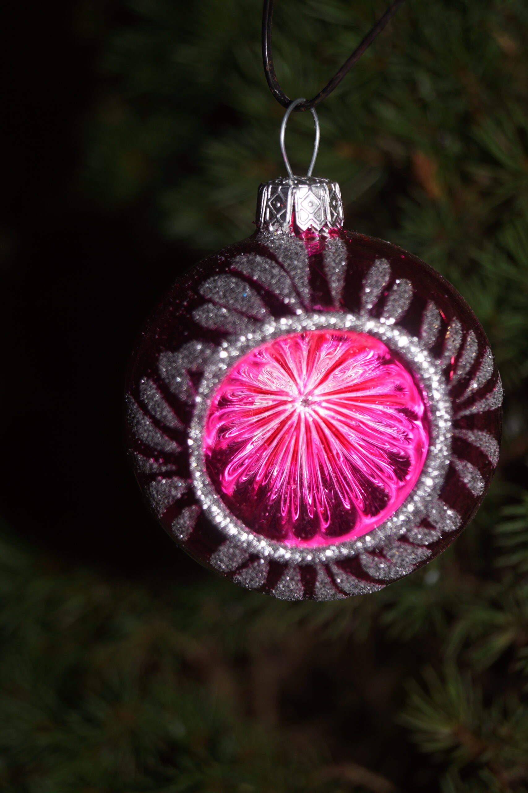 Julekugle Lilla-Pink dekoreret med sølvglitter, med Spejl 5 cm